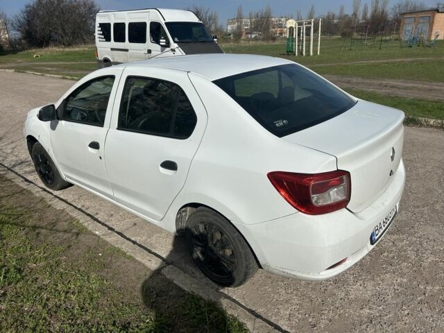 Білий Рено Логан, об'ємом двигуна 1.1 л та пробігом 390 тис. км за 3200 $, фото 4 на Automoto.ua