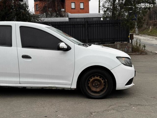Білий Рено Логан, об'ємом двигуна 1.2 л та пробігом 390 тис. км за 3690 $, фото 3 на Automoto.ua
