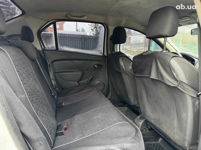 Білий Рено Логан, об'ємом двигуна 1.2 л та пробігом 390 тис. км за 3690 $, фото 22 на Automoto.ua