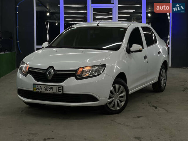 Білий Рено Логан, об'ємом двигуна 1.2 л та пробігом 197 тис. км за 5700 $, фото 8 на Automoto.ua