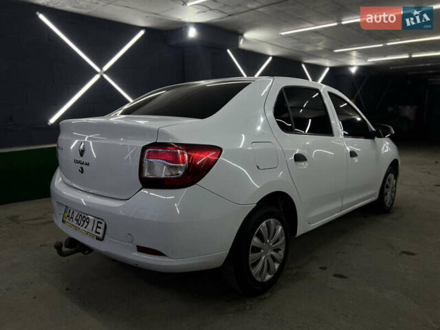Білий Рено Логан, об'ємом двигуна 1.2 л та пробігом 197 тис. км за 5700 $, фото 18 на Automoto.ua