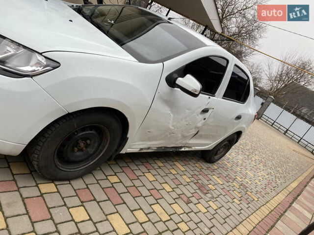 Белый Рено Логан, объемом двигателя 1.2 л и пробегом 206 тыс. км за 4300 $, фото 14 на Automoto.ua