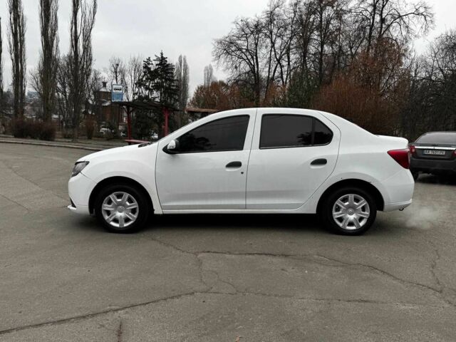 Белый Рено Логан, объемом двигателя 1.2 л и пробегом 390 тыс. км за 3690 $, фото 11 на Automoto.ua