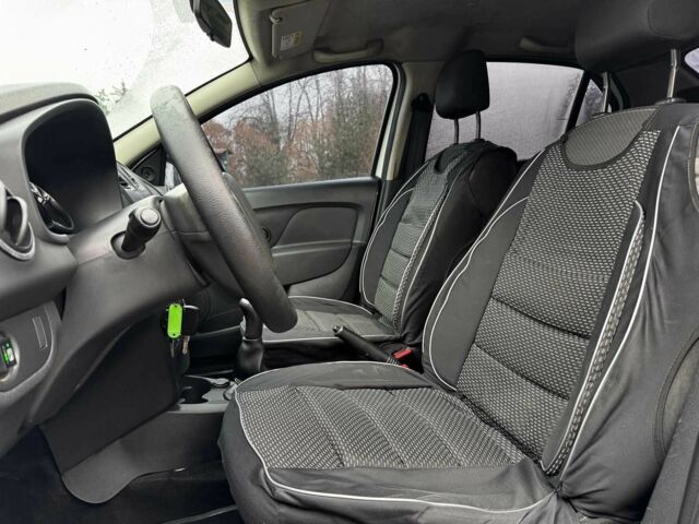 Белый Рено Логан, объемом двигателя 1.2 л и пробегом 390 тыс. км за 3690 $, фото 15 на Automoto.ua