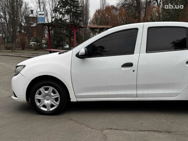 Білий Рено Логан, об'ємом двигуна 1.2 л та пробігом 390 тис. км за 3690 $, фото 10 на Automoto.ua