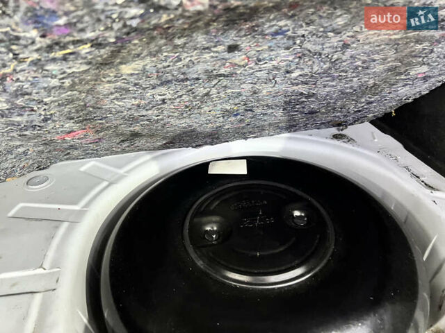 Білий Рено Логан, об'ємом двигуна 1.2 л та пробігом 197 тис. км за 5700 $, фото 42 на Automoto.ua