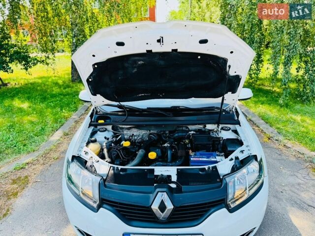 Білий Рено Логан, об'ємом двигуна 1.46 л та пробігом 87 тис. км за 7800 $, фото 13 на Automoto.ua