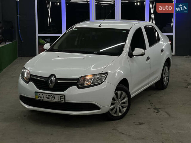 Білий Рено Логан, об'ємом двигуна 1.2 л та пробігом 197 тис. км за 5700 $, фото 7 на Automoto.ua