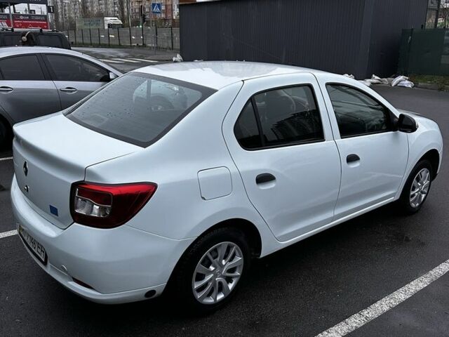 Белый Рено Логан, объемом двигателя 1.2 л и пробегом 247 тыс. км за 4200 $, фото 1 на Automoto.ua