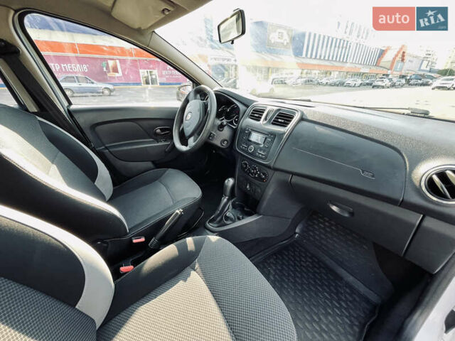 Білий Рено Логан, об'ємом двигуна 1.15 л та пробігом 153 тис. км за 5900 $, фото 22 на Automoto.ua