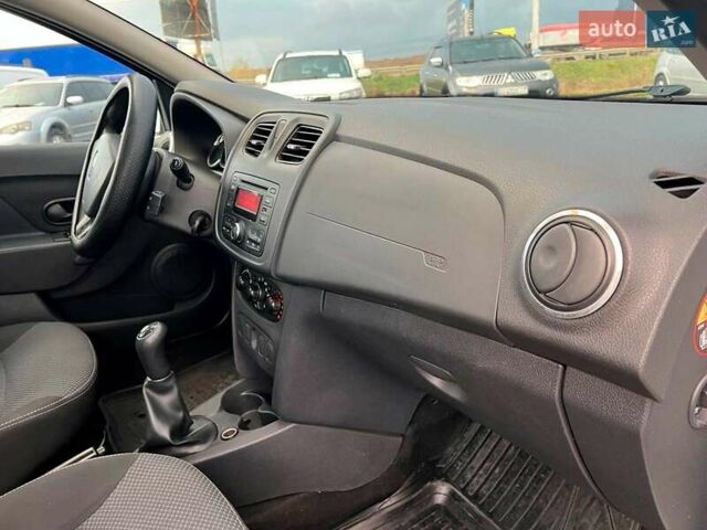 Белый Рено Логан, объемом двигателя 1.2 л и пробегом 170 тыс. км за 5890 $, фото 32 на Automoto.ua