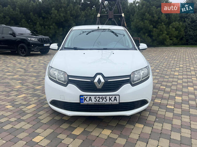 Белый Рено Логан, объемом двигателя 1.15 л и пробегом 185 тыс. км за 6500 $, фото 1 на Automoto.ua