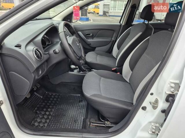 Белый Рено Логан, объемом двигателя 1.15 л и пробегом 114 тыс. км за 6500 $, фото 16 на Automoto.ua