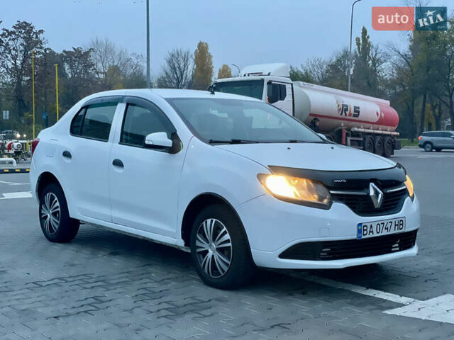 Белый Рено Логан, объемом двигателя 1.15 л и пробегом 166 тыс. км за 5799 $, фото 2 на Automoto.ua