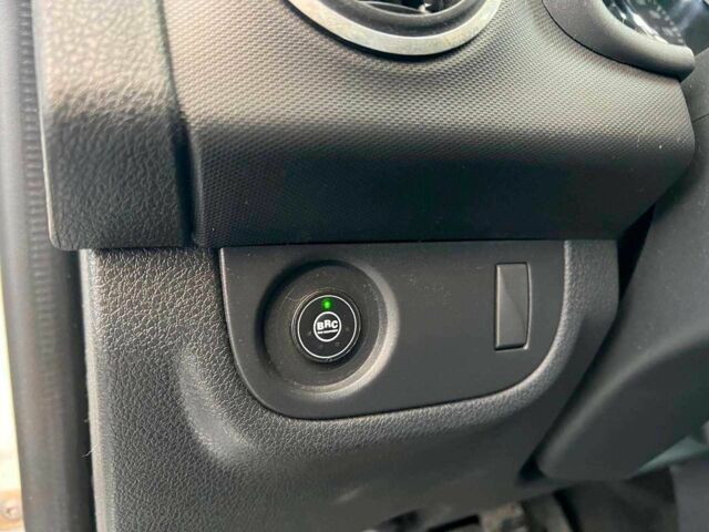 Білий Рено Логан, об'ємом двигуна 1.2 л та пробігом 170 тис. км за 5890 $, фото 18 на Automoto.ua