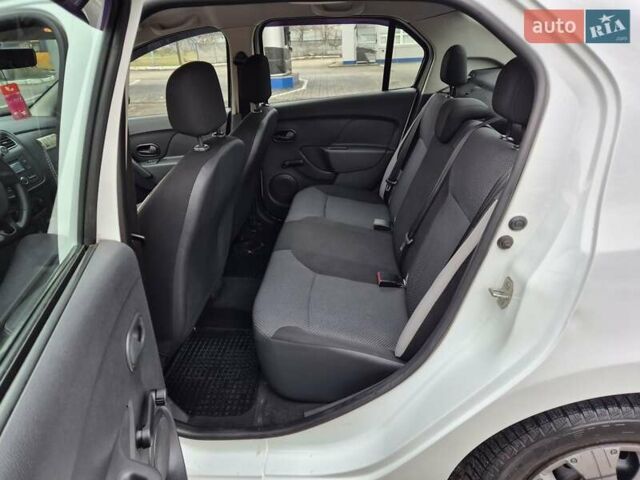 Белый Рено Логан, объемом двигателя 1.15 л и пробегом 114 тыс. км за 6500 $, фото 18 на Automoto.ua