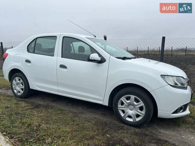 Білий Рено Логан, об'ємом двигуна 1.15 л та пробігом 153 тис. км за 5000 $, фото 5 на Automoto.ua