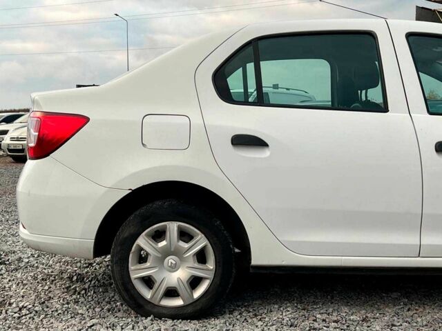 Білий Рено Логан, об'ємом двигуна 1.2 л та пробігом 170 тис. км за 5890 $, фото 8 на Automoto.ua