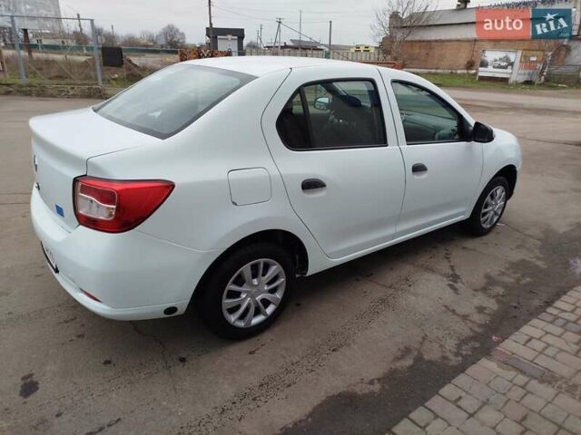 Белый Рено Логан, объемом двигателя 1.15 л и пробегом 247 тыс. км за 3999 $, фото 6 на Automoto.ua