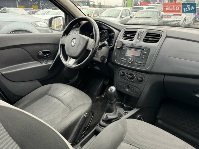 Белый Рено Логан, объемом двигателя 1.15 л и пробегом 180 тыс. км за 3500 $, фото 5 на Automoto.ua