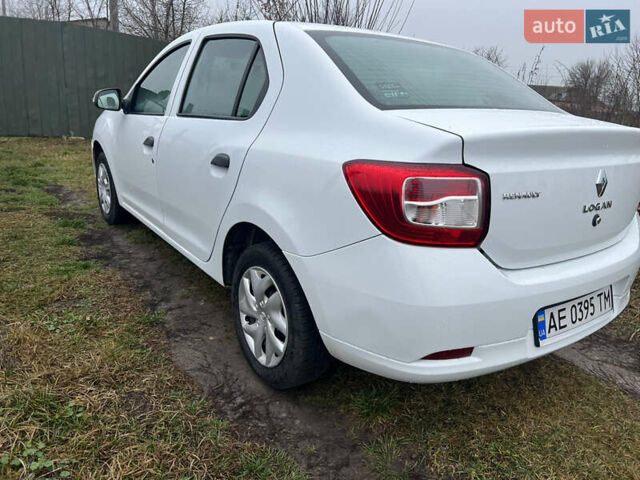 Білий Рено Логан, об'ємом двигуна 1.15 л та пробігом 153 тис. км за 5000 $, фото 6 на Automoto.ua