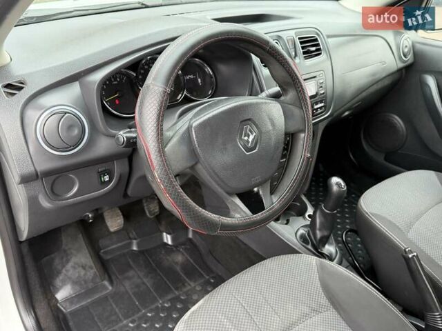 Белый Рено Логан, объемом двигателя 1.15 л и пробегом 148 тыс. км за 4800 $, фото 38 на Automoto.ua