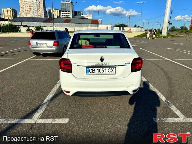 Белый Рено Логан, объемом двигателя 1.1 л и пробегом 198 тыс. км за 4400 $, фото 5 на Automoto.ua