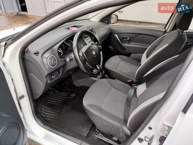 Белый Рено Логан, объемом двигателя 1.15 л и пробегом 247 тыс. км за 3999 $, фото 5 на Automoto.ua