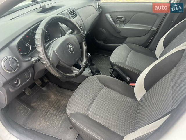 Белый Рено Логан, объемом двигателя 1.15 л и пробегом 185 тыс. км за 6500 $, фото 9 на Automoto.ua