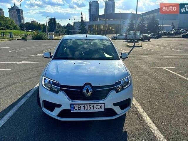 Белый Рено Логан, объемом двигателя 1.1 л и пробегом 198 тыс. км за 4400 $, фото 1 на Automoto.ua