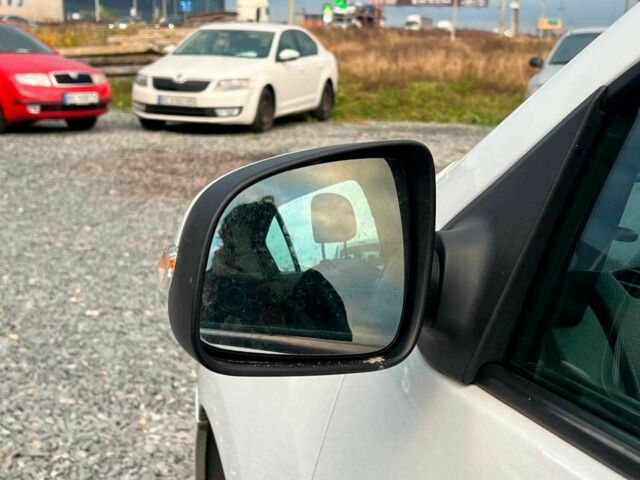 Білий Рено Логан, об'ємом двигуна 1.2 л та пробігом 170 тис. км за 5890 $, фото 13 на Automoto.ua