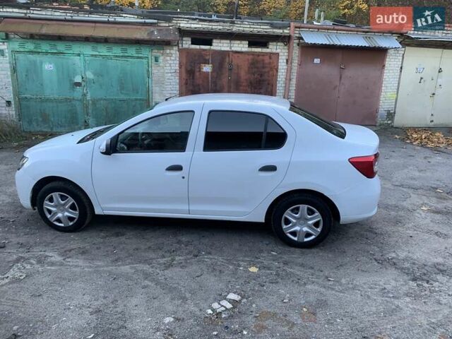 Білий Рено Логан, об'ємом двигуна 1.15 л та пробігом 178 тис. км за 4550 $, фото 4 на Automoto.ua