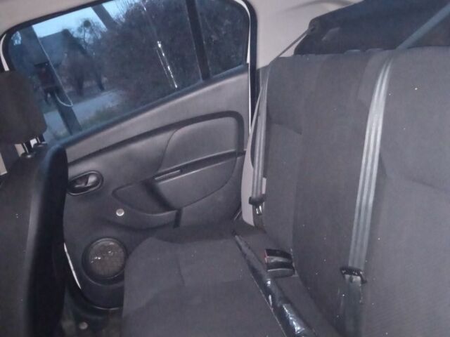 Білий Рено Логан, об'ємом двигуна 1.1 л та пробігом 240 тис. км за 2800 $, фото 5 на Automoto.ua