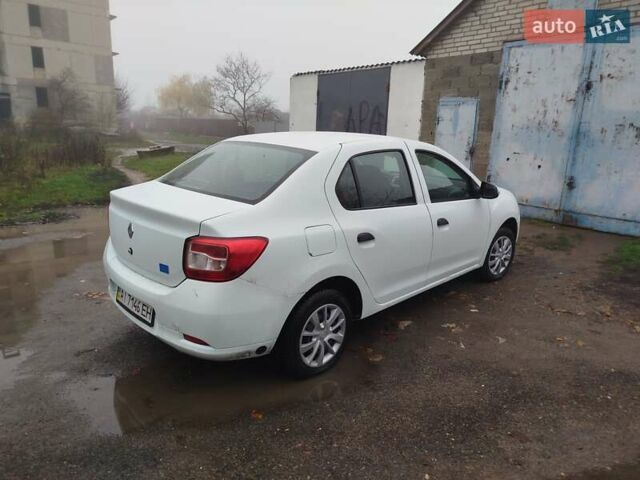 Білий Рено Логан, об'ємом двигуна 1.15 л та пробігом 247 тис. км за 4400 $, фото 4 на Automoto.ua