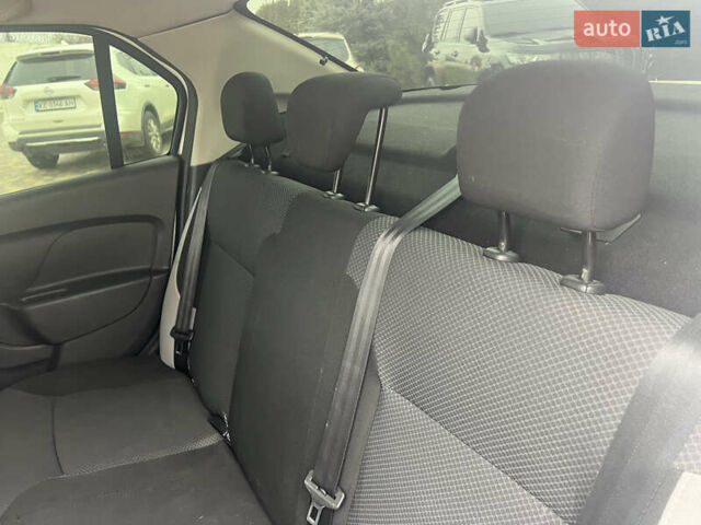 Белый Рено Логан, объемом двигателя 1.15 л и пробегом 185 тыс. км за 6500 $, фото 11 на Automoto.ua