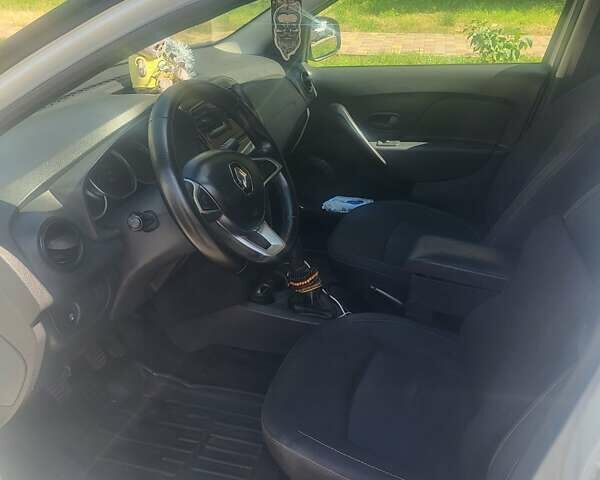 Білий Рено Логан, об'ємом двигуна 1.15 л та пробігом 295 тис. км за 5800 $, фото 1 на Automoto.ua