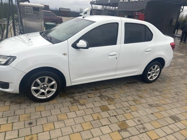 Белый Рено Логан, объемом двигателя 1.5 л и пробегом 282 тыс. км за 6500 $, фото 1 на Automoto.ua