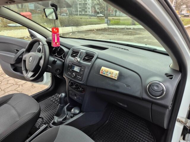 Белый Рено Логан, объемом двигателя 1.1 л и пробегом 114 тыс. км за 6500 $, фото 18 на Automoto.ua