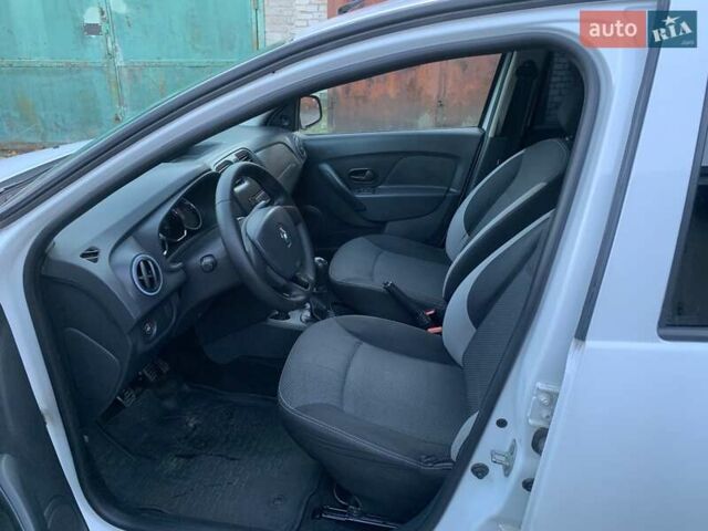 Белый Рено Логан, объемом двигателя 1.15 л и пробегом 178 тыс. км за 4450 $, фото 12 на Automoto.ua