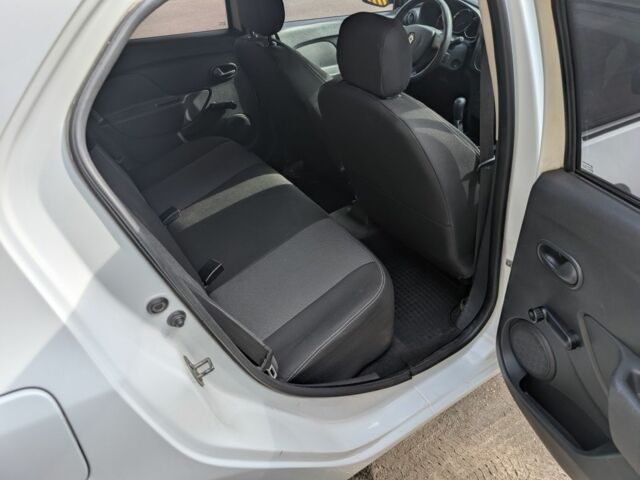 Білий Рено Логан, об'ємом двигуна 1.5 л та пробігом 280 тис. км за 5510 $, фото 8 на Automoto.ua