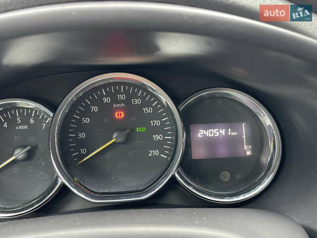 Белый Рено Логан, объемом двигателя 1.46 л и пробегом 241 тыс. км за 5800 $, фото 8 на Automoto.ua