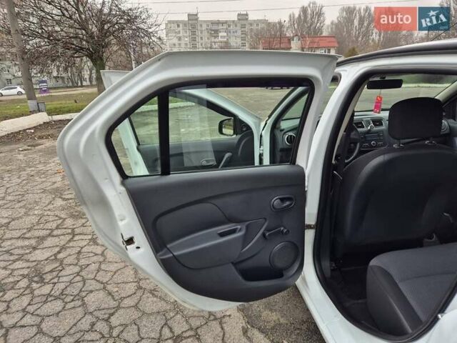 Белый Рено Логан, объемом двигателя 1.15 л и пробегом 114 тыс. км за 6500 $, фото 19 на Automoto.ua