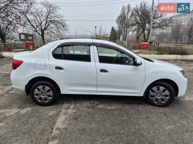 Белый Рено Логан, объемом двигателя 1.15 л и пробегом 114 тыс. км за 6500 $, фото 5 на Automoto.ua