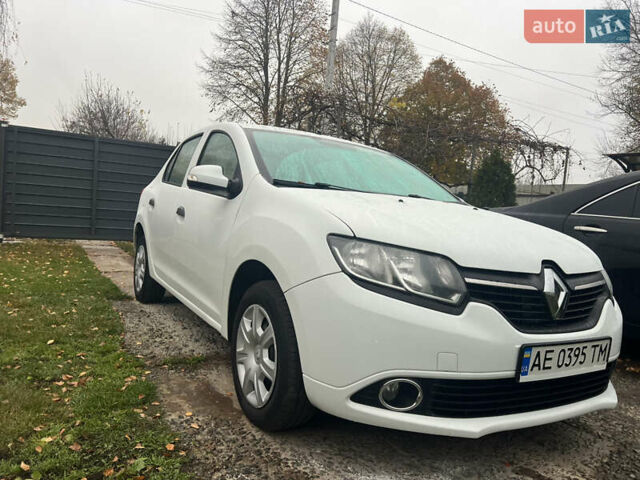 Белый Рено Логан, объемом двигателя 1.15 л и пробегом 153 тыс. км за 5300 $, фото 1 на Automoto.ua