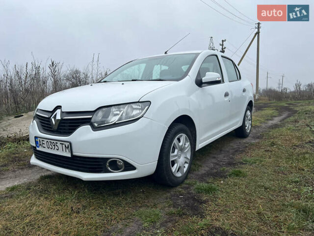 Білий Рено Логан, об'ємом двигуна 1.15 л та пробігом 153 тис. км за 5000 $, фото 3 на Automoto.ua
