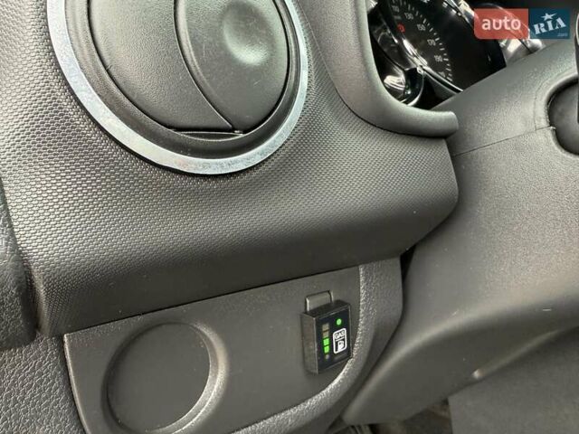 Белый Рено Логан, объемом двигателя 1.15 л и пробегом 148 тыс. км за 4800 $, фото 40 на Automoto.ua