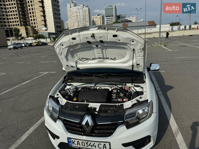Белый Рено Логан, объемом двигателя 1.15 л и пробегом 258 тыс. км за 5000 $, фото 4 на Automoto.ua