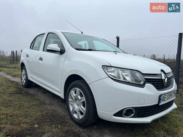 Білий Рено Логан, об'ємом двигуна 1.15 л та пробігом 153 тис. км за 5000 $, фото 9 на Automoto.ua