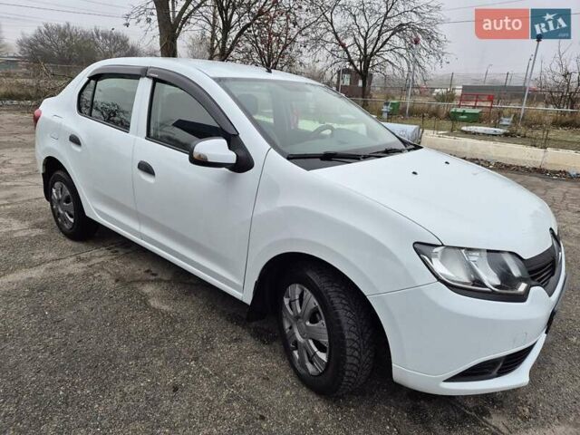 Белый Рено Логан, объемом двигателя 1.15 л и пробегом 114 тыс. км за 6500 $, фото 4 на Automoto.ua