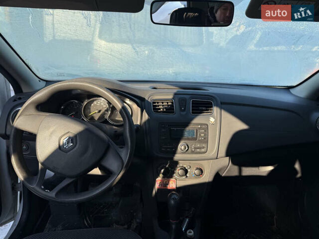 Белый Рено Логан, объемом двигателя 1.15 л и пробегом 276 тыс. км за 4500 $, фото 6 на Automoto.ua